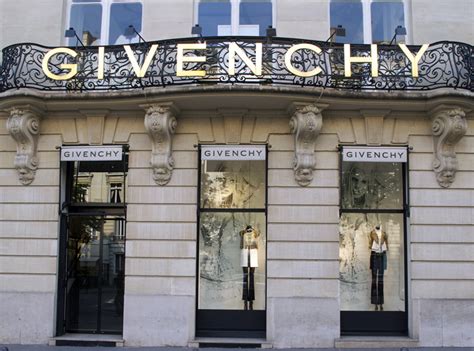 Givenchy store paris